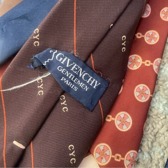 Lot of 50 Vintage NeckTies Gucci, Givenchy, Ernst, Haulinetrigere - Picture 6 of 15